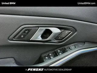 BMW Serie 3 2024 330i Sedan 4p