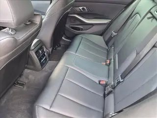 Serie 3 BMW 2024 330i 4dr Sedán
