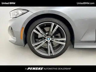 BMW Serie 3 2024 330i Sedan 4p