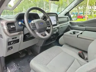 Ford F-150 2025 4x4 XLT 4p SuperCrew 5.5 ft. SB