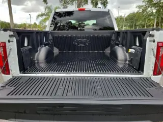 Ford F-150 2025 4x4 XLT 4p SuperCrew 5.5 ft. SB