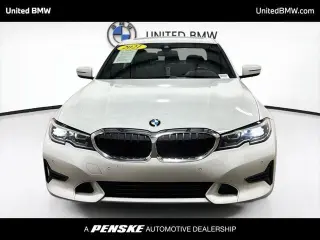 Sedán BMW 3 Series 2021 330e 4 puertas