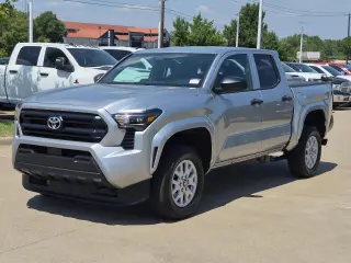Toyota Tacoma 2025 4x2 SR 4p Cab Doble 5.0 ft SB