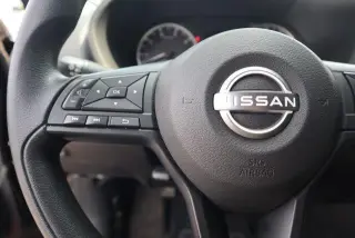Nissan Sentra 2024 S sedán de 4 puertas