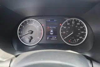Nissan Sentra 2024 S sedán de 4 puertas