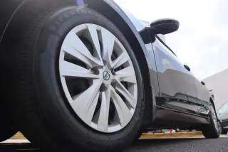Nissan Sentra 2024 S sedán de 4 puertas