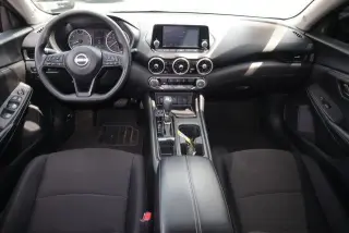 Nissan Sentra 2024 S sedán de 4 puertas