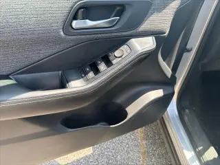 Nissan Rogue 2021 SV 4p Crossover