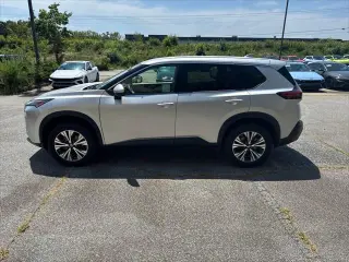 Nissan Rogue 2021 SV 4p Crossover