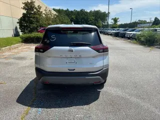 Nissan Rogue 2021 SV 4p Crossover