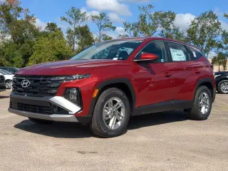 Hyundai TUCSON 2025 SE 4p SUV