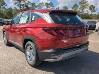 Hyundai TUCSON 2025 SE 4p SUV