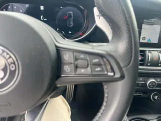 Alfa Romeo Giulia 2024 AWD Veloce 4dr Sedán