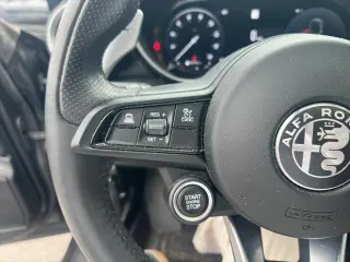 Alfa Romeo Giulia 2024 AWD Veloce 4dr Sedán