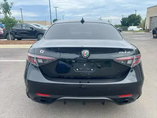 Alfa Romeo Giulia 2024 AWD Veloce 4dr Sedán