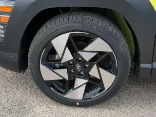 Hyundai KONA 2024 Limited 4dr Crossover