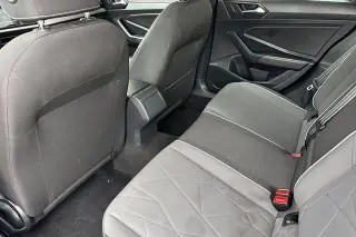 Volkswagen Jetta 2025 Sport 4dr Sedán