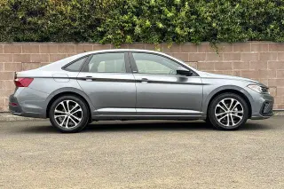 Volkswagen Jetta 2025 Sport 4dr Sedán