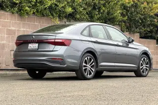 Volkswagen Jetta 2025 Sport 4dr Sedán