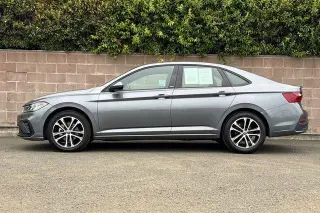 Volkswagen Jetta 2025 Sport 4dr Sedán