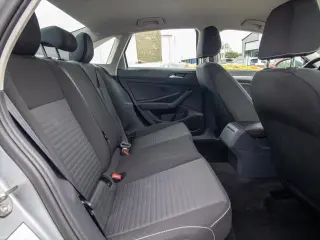 Volkswagen Jetta 2025 S 4dr Sedán
