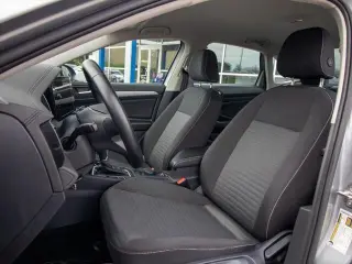 Volkswagen Jetta 2025 S 4dr Sedán