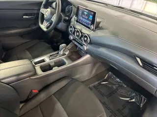 Nissan Sentra 2025 SV 4dr Sedán