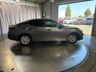 Nissan Sentra 2022 S 4dr Sedán