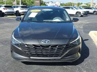 Hyundai ELANTRA 2022 SEL 4p Sedan