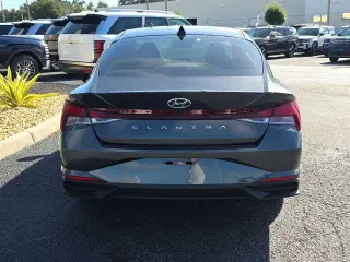 Hyundai ELANTRA 2022 SEL 4p Sedan