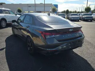 Hyundai ELANTRA 2022 SEL 4p Sedan