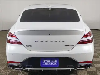 Genesis G70 2023 3.3T Standard 4dr Sedán