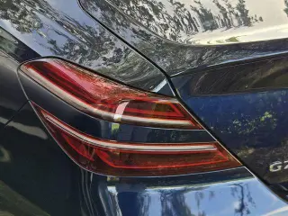 Genesis G70 2023 2.0T 4dr Sedán