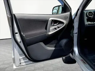 Toyota RAV4 2010 4x4 Sport 4dr SUV V6