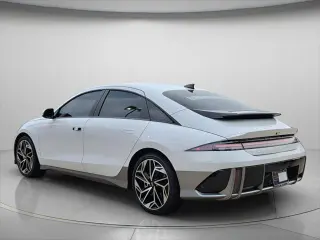 Hyundai IONIQ 6 2023 SEL 4p Sedan