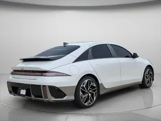 Hyundai IONIQ 6 2023 SEL 4p Sedan
