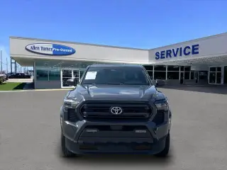 Toyota Tacoma 2024 4x4 SR5 4 puertas Double Cab 5.0 ft SB