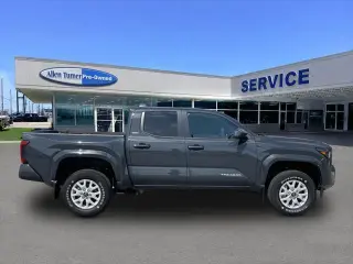 Toyota Tacoma 2024 4x4 SR5 4 puertas Double Cab 5.0 ft SB