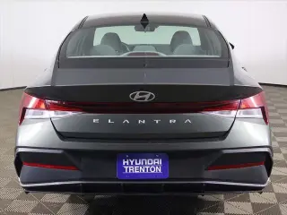 Hyundai ELANTRA 2024 SEL 4dr Sedan