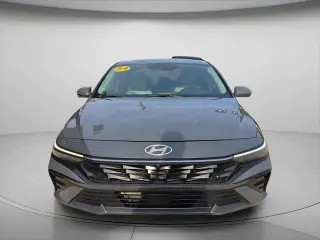 Hyundai ELANTRA 2024 Limited Sedán 4 puertas