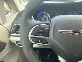 Chrysler Pacifica 2024 Touring L 4dr Mini-Van