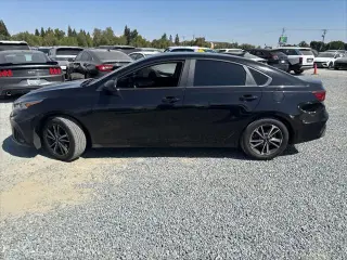 Kia Forte 2023 LXS 4dr Sedán