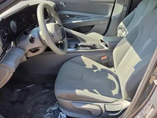 Hyundai ELANTRA 2024 SEL Sedán de 4 puertas