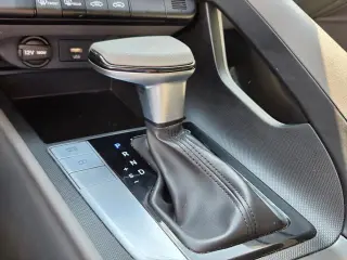 Hyundai ELANTRA 2024 SEL Sedán de 4 puertas