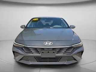Hyundai ELANTRA 2024 SEL Sedán de 4 puertas