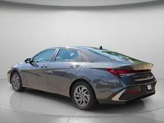 Hyundai ELANTRA 2024 SEL Sedán de 4 puertas