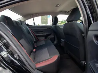Nissan Versa 2024 SR 4dr Sedán