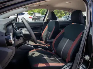 Nissan Versa 2024 SR 4dr Sedán