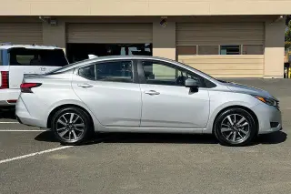 Nissan Versa 2025 SV Sedán de 4 puertas