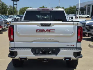 GMC Sierra 1500 2022 4x4 AT4 4p Crew Cab 5.8 ft. CB